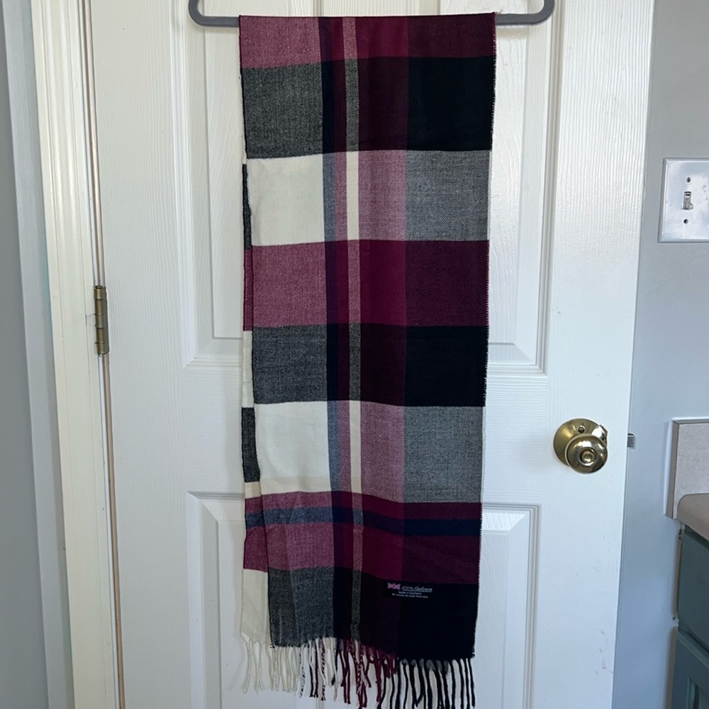 100% Cashmere Scarf
